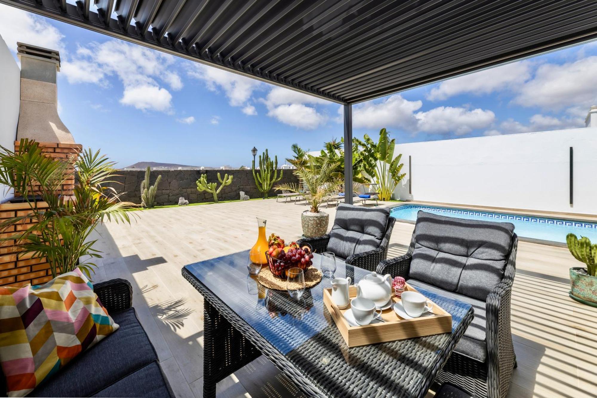 Villa Playa Blanca - Heated Pool, Aircon Exterior foto