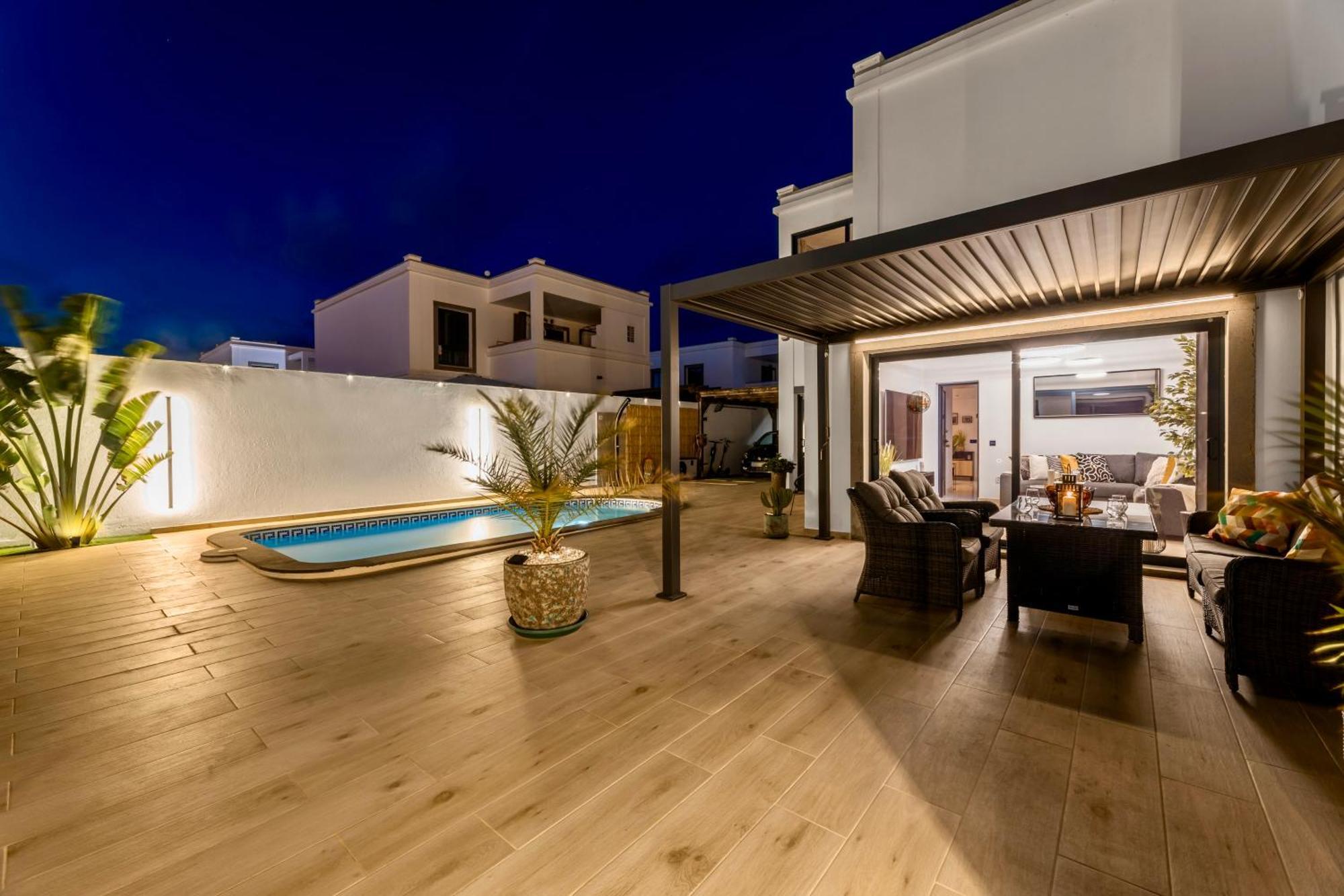 Villa Playa Blanca - Heated Pool, Aircon Exterior foto